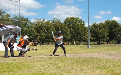 No hubo jornada de soft femenil 
