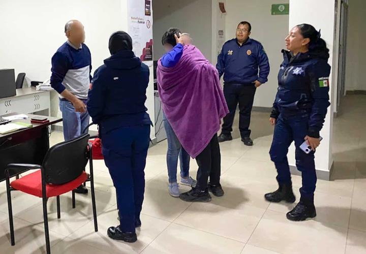 Policía Violeta brinda auxilio a menor extraviado