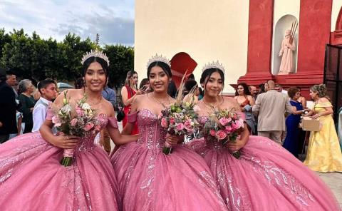 Trillizas festejaron sus XV primaveras 
