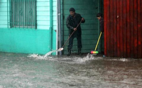 Seguirán las lluvias pronostica PCE
