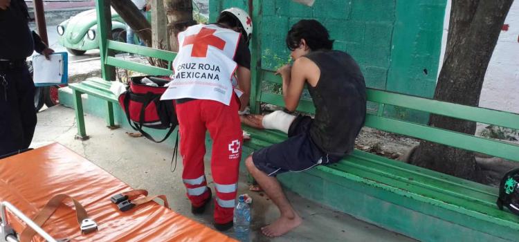 JOVEN HERIDO AL CHOCAR SU MOTO