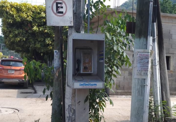 Reviven Recuerdos por los Teléfonos de Antaño en Matlapa