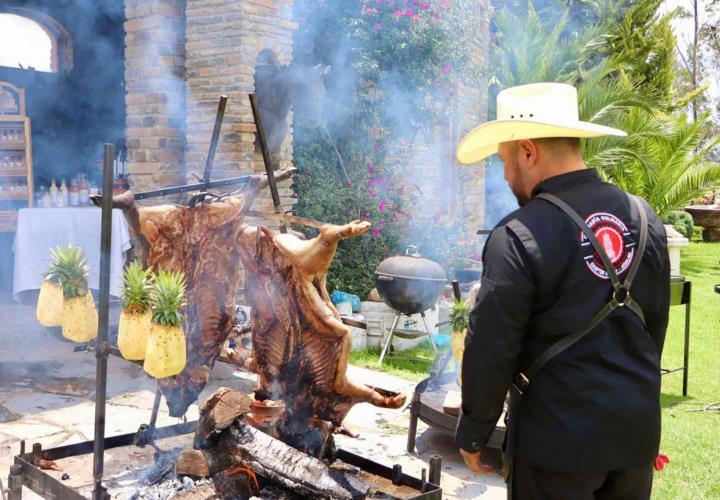 Se unen chefs para exponer la grandeza culinaria de Hidalgo