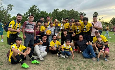 Torneo de futbol del Huayal selló con entrega de premios
