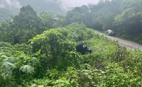 Estuvo a punto de caer a un barranco