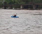 Realizan práctica de kayak en el Colosio