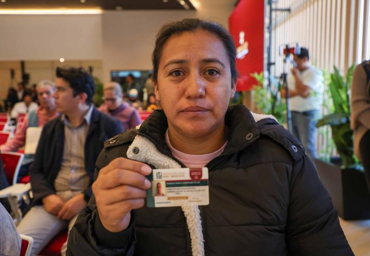 Arrancó la entrega de credenciales  a personas afiliadas al Sistema IMSS-Bienestar