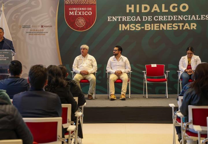 Arrancó la entrega de credenciales  a personas afiliadas al Sistema IMSS-Bienestar