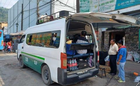 Transportistas ebrios exponen traslado: pasajeros