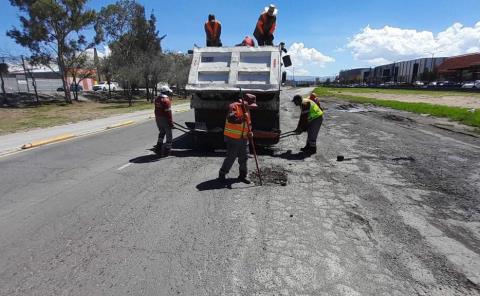 SIPDUS inició bacheo de carreteras estatales en Zona Metropolitana de Pachuca