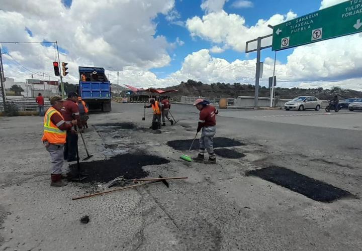 SIPDUS inició bacheo de carreteras estatales en Zona Metropolitana de Pachuca