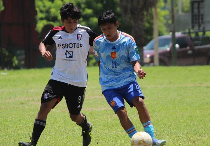 Carlos ´Zurdo´ Godínez logró otro título de goleo