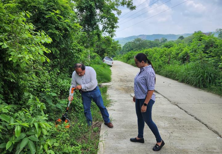 Presidenta supervisa el próximo proyecto de banquetas