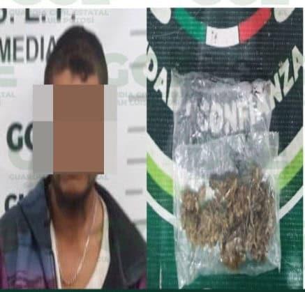 Sujeto arrestado con marihuana
