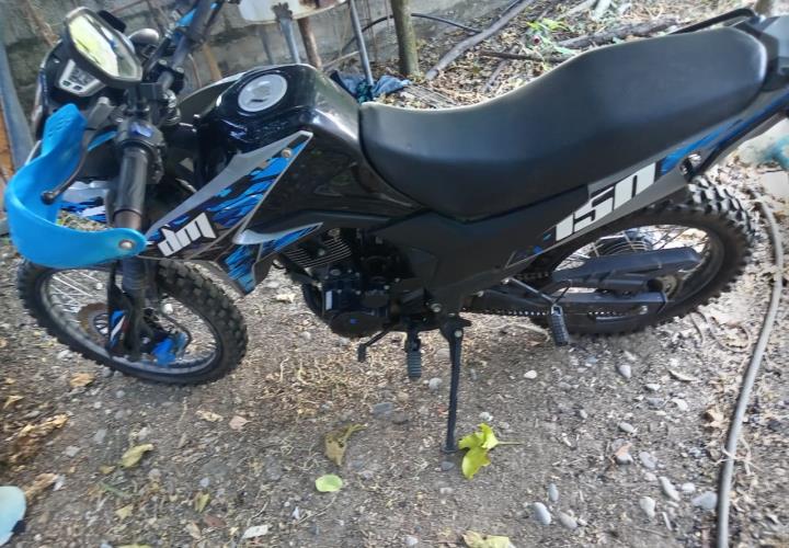 Roban motocicleta en La Cuchilla