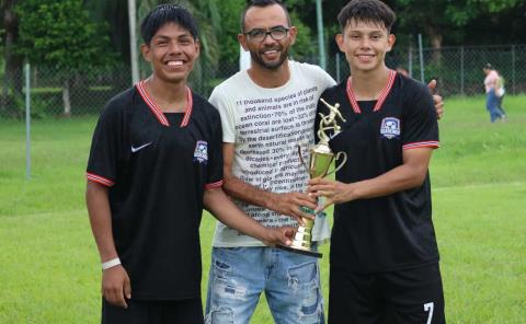 Entrega de premios selló cuadrangular de fut juvenil
