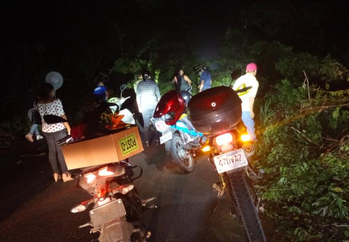 Derrumbe bloqueó la Carretera México-Laredo en Tamazunchale