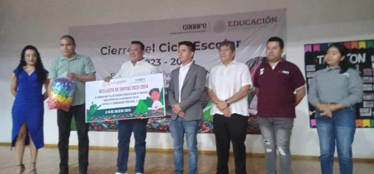 Reconocen respaldo de AUR a educación