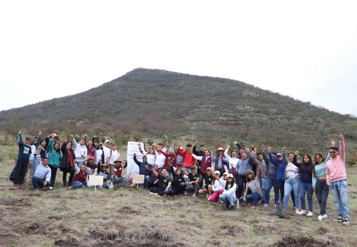 Reforestación en el Área Natural Protegida Cerro Grande en el marco del Mes del Bosque