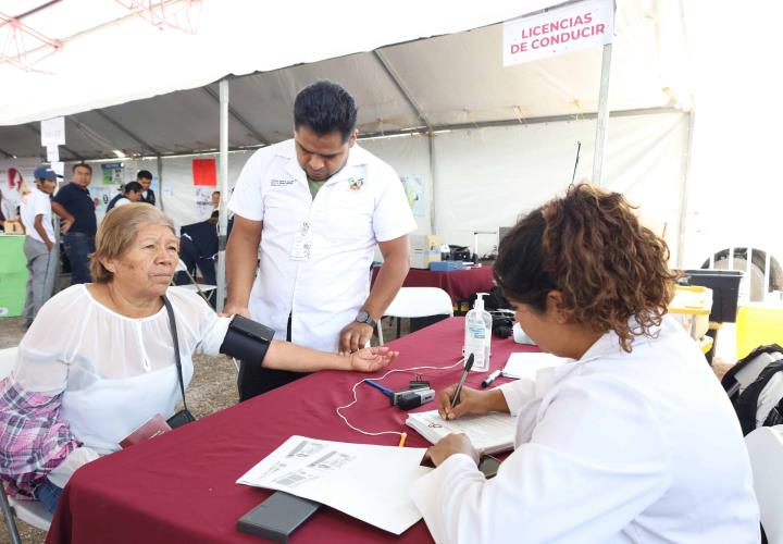 Refrenda Menchaca Salazar compromiso de construir un gobierno cercano al pueblo