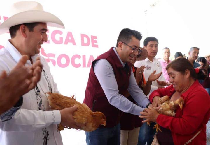 Fortalece Saderh bienestar de productores del campo, a través de diferentes apoyos y programas 