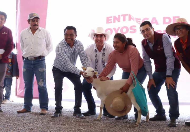 Fortalece Saderh bienestar de productores del campo, a través de diferentes apoyos y programas 