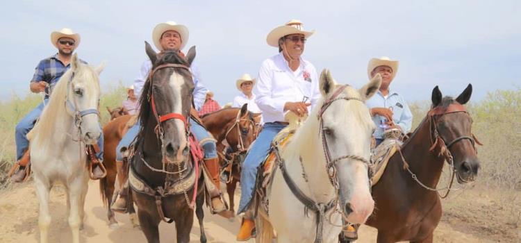 Invitaron a Cabalgata