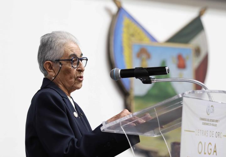 Reconoce Menchaca Salazar trayectoria de Olga Trevethan Cravioto