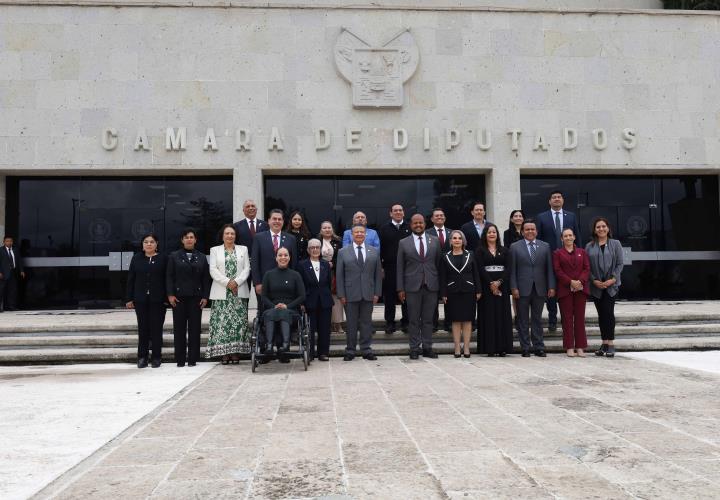 Reconoce Menchaca Salazar trayectoria de Olga Trevethan Cravioto