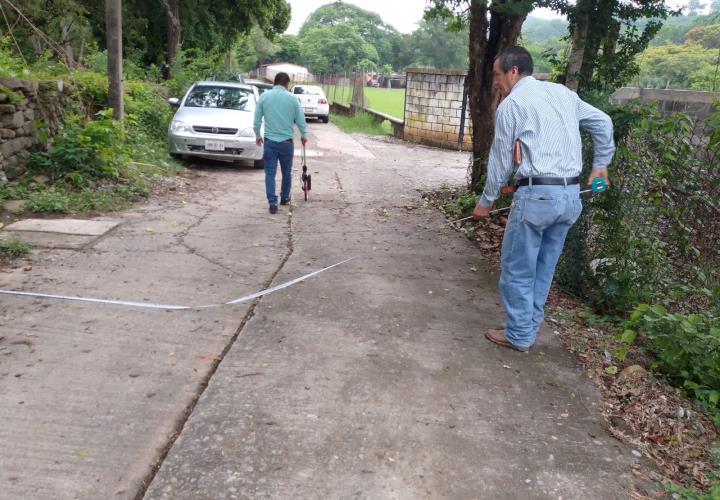 Aterriza alcalde nuevos proyectos carreteros