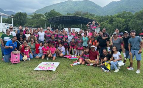 Gobernadoras campeonas en torneo de futbol del ADSL
