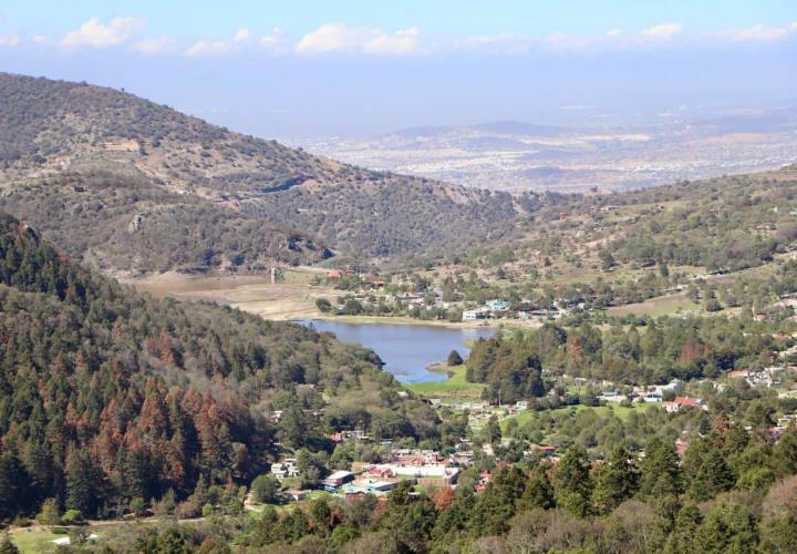 Diego Mateo: Centro Ecoturístico en Mineral del Chico