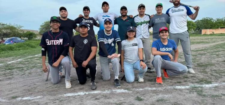 La Canoa debutó en liga de softbol