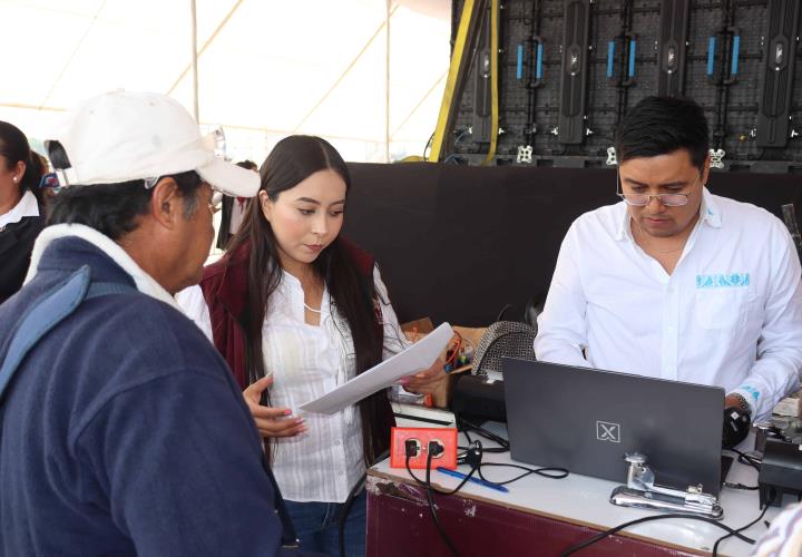 Ofrece Sebiso, servicios y apoyos económicos para la comunidad migrante hidalguense 