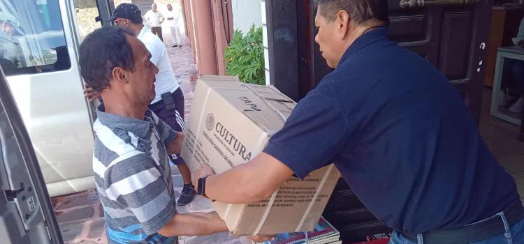 Felicitaron a bibliotecarios