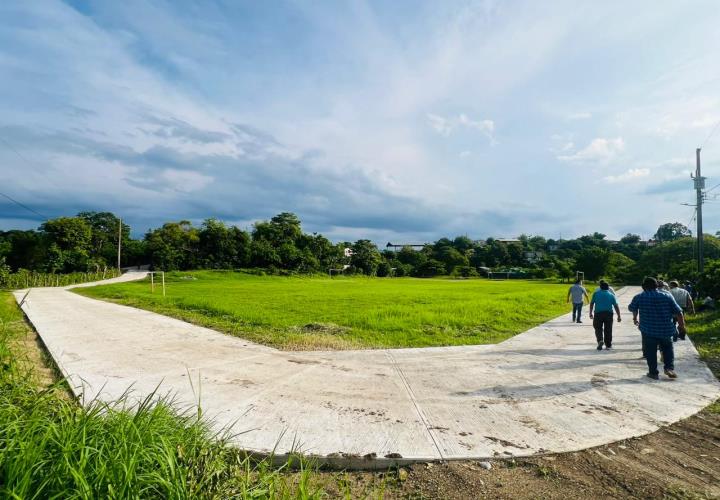 Nueva calle en la localidad de Domingo Zapoyo