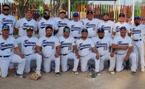 Los Tuneros contra Twins en el softbol