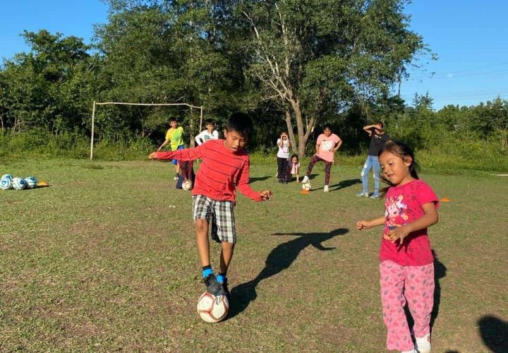 Escuelitas de fútbol: Un espacio para impulsar la equidad y la vida sana