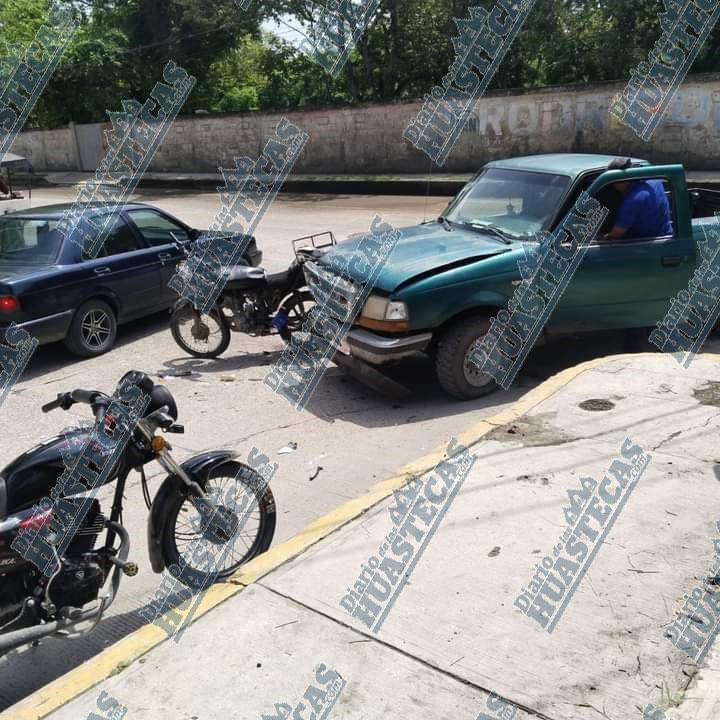 Motociclista se impactó en camioneta