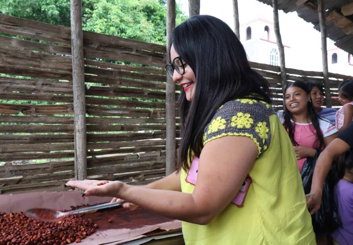 IHM replica estrategia nacional para reactivar la economía de las mujeres 