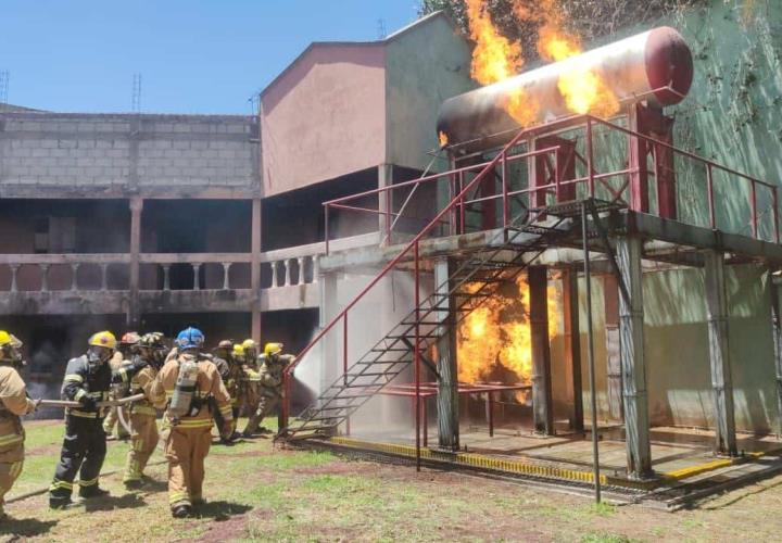 Realizan mega simulacros de control de fuego