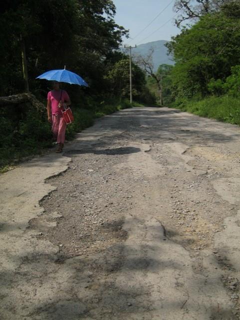 En mal estado la Jalpilla-Aguacatitla 