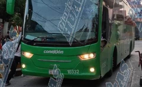 Autobús se salió de la rúa
