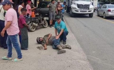 Derrapa motociclista en zona centro de Matlapa