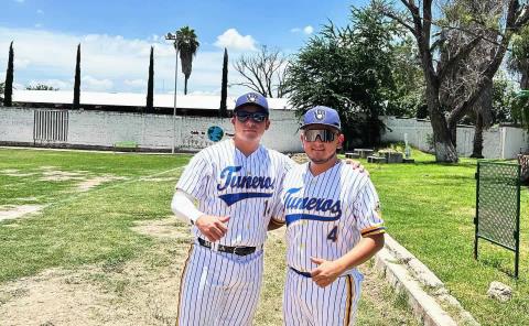 Tuneros vs Sánchez en el softbol varonil 
