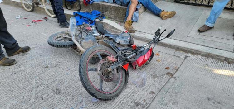 Conductor de moto resultó fracturado