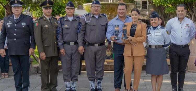 Pentathlón Deportivo Militarizado lo dio a Arnulfo Urbiola y Karina Quintero por apoyo a su agrupación