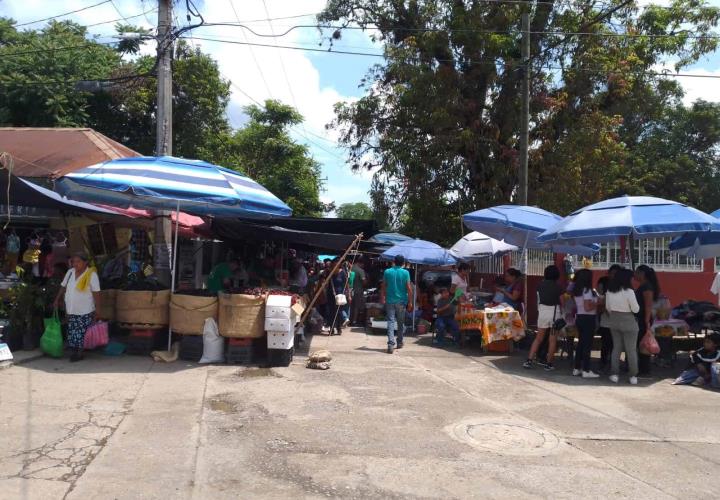 Fiesta patronal reactiva la economía del municipio