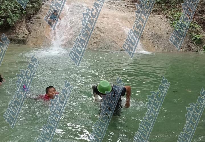 Prohíben paso a las cascadas 