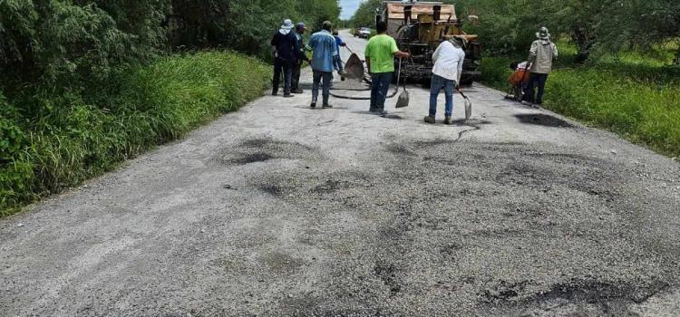 Alcalde Arnulfo Urbiola Román rehabilita rúas a comunidades 